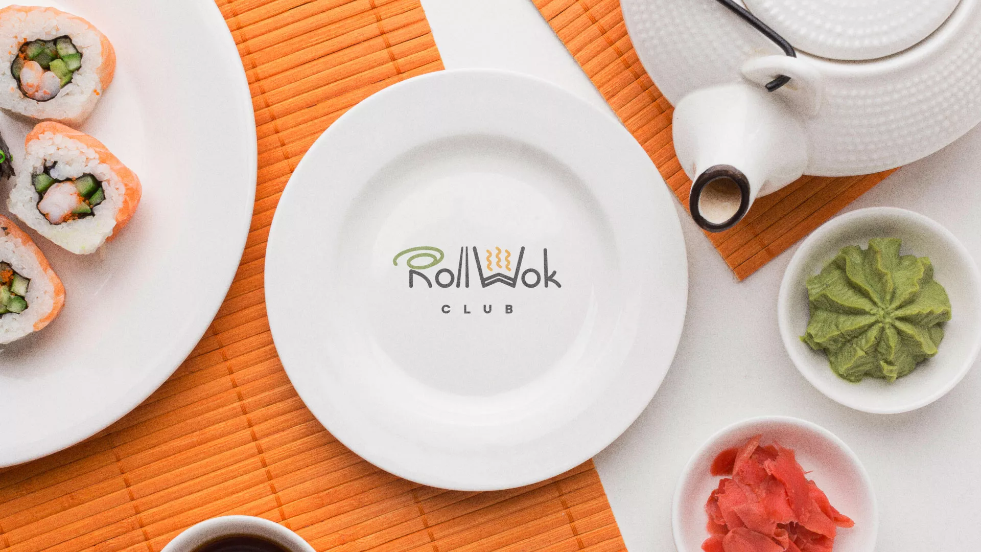 Разработка логотипа и фирменного стиля суши-бара «Roll Wok Club» в Шахтах